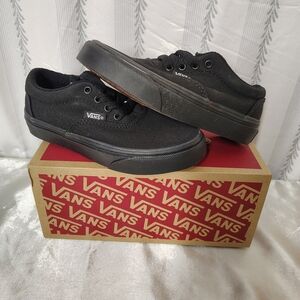 Vans Classic Black Low-Top Sneakers